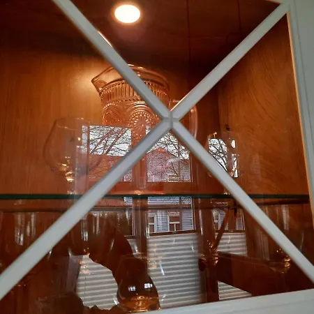Appartement Armas Siseouega Kesklinnakorter, Esplanaadi Tn.